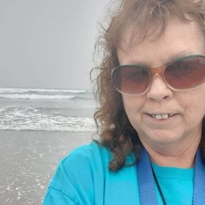 Meet your Posher, Deanna